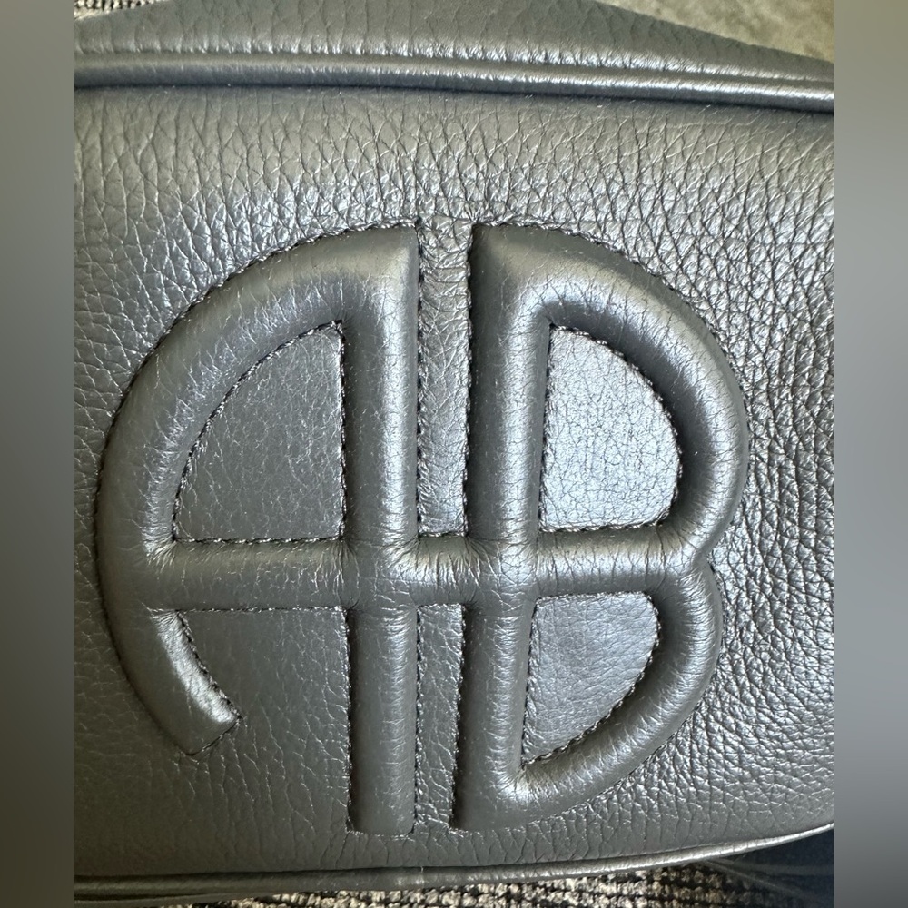 NWT Anine Bing Lili Bag in Grey Pebbled. - Picture 9 of 11